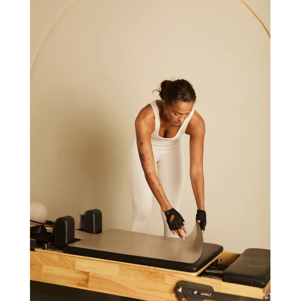 Pilates Reformer prostirka s Moonchild monogramom i grippy PU površinom